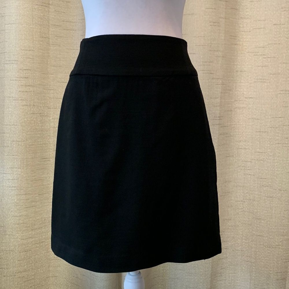 🌻 Emporio Armani Skirt